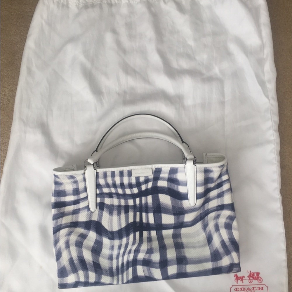MOVING SALE! MUST GO NOW! Pre-loved COACH handbag.